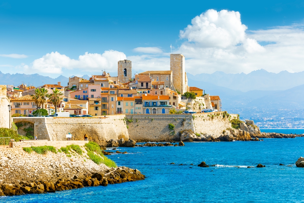 Hôtels à vendre dans le Var, Alpes-Maritimes, Bouches-du-Rhône en bord de mer
