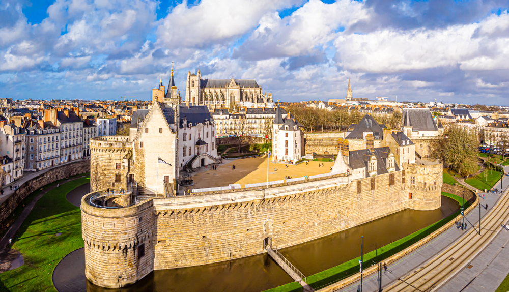 Annonces d'hôtels à la vente à Nantes, Angers, Le Mans