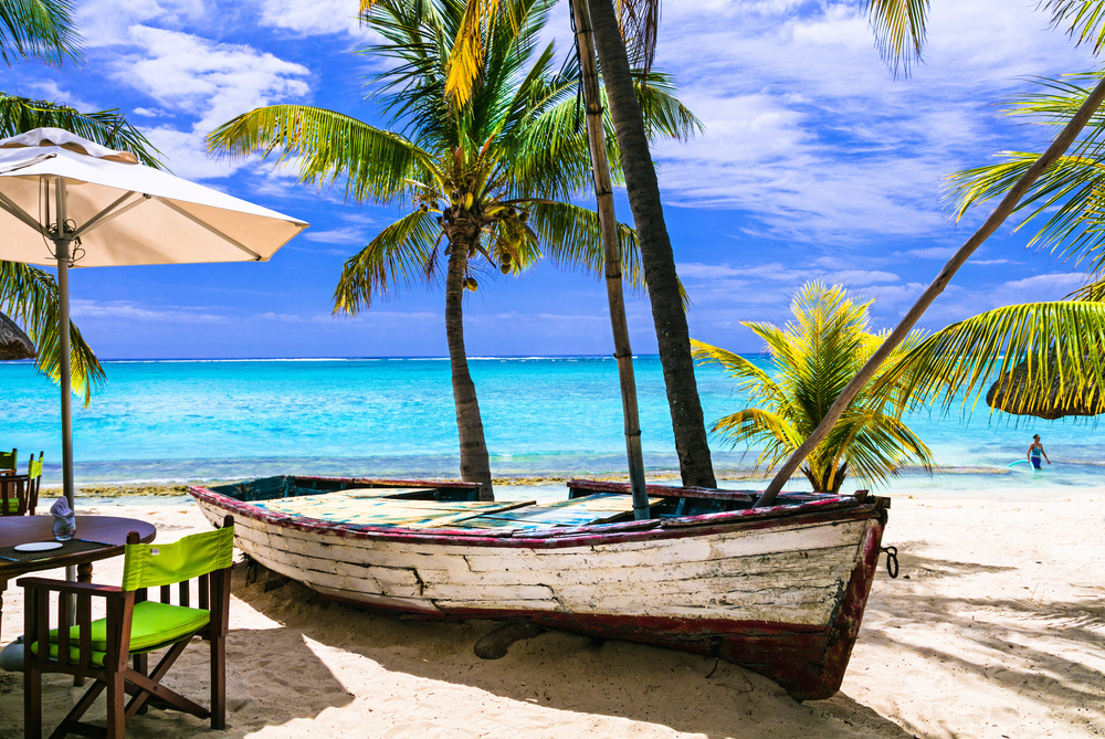 Specialized real estate agency to buy or sell a hotel on Mauritius