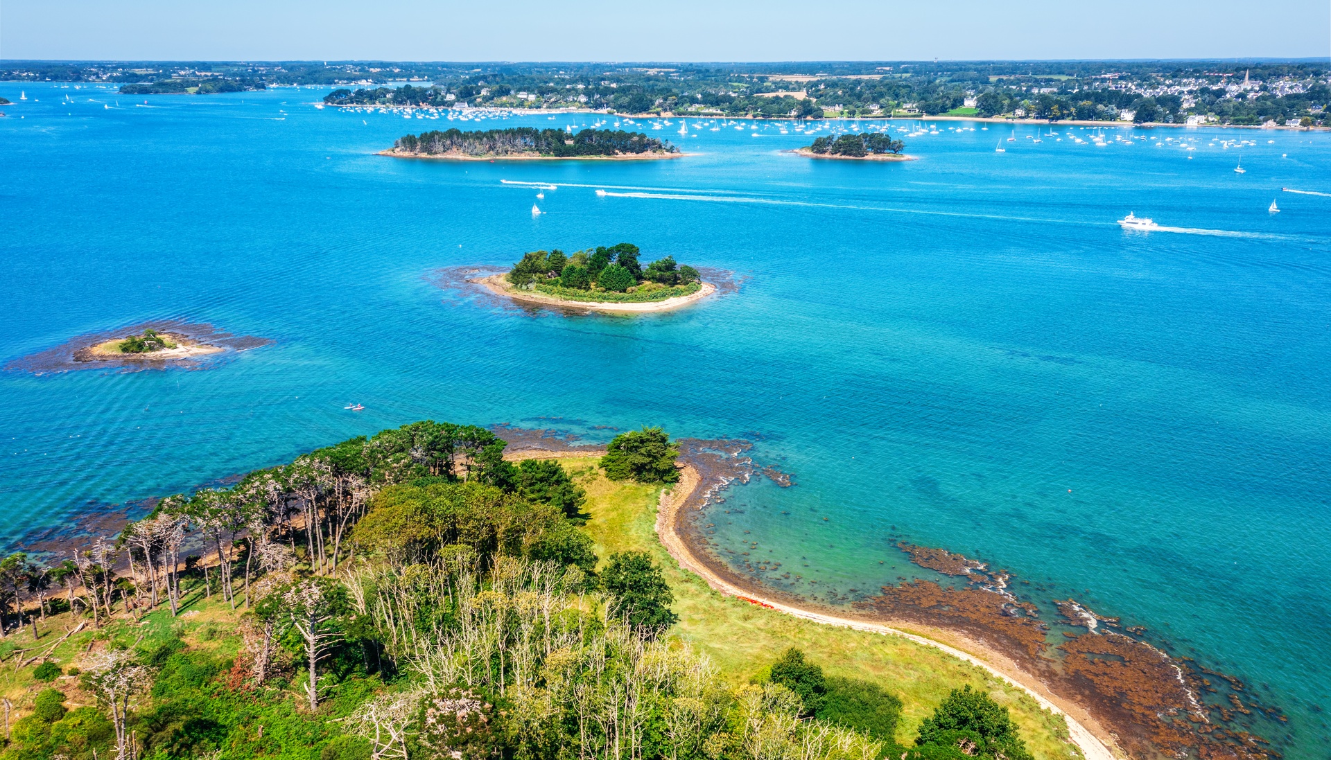 Terrain de camping à vendre dans le Golfe du Morbihan en Bretagne, Morbihan, Finistère, Côte d'Armor