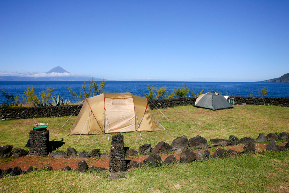 PORTUGAL: Camping a venda